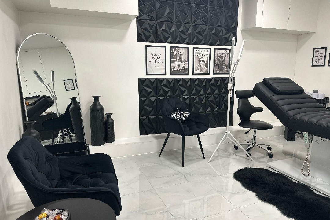 Nouveau Glam Beauty Studio at Pampered Hands | Treatment Room - Beauty in Hackney Downs, London - Treatwell