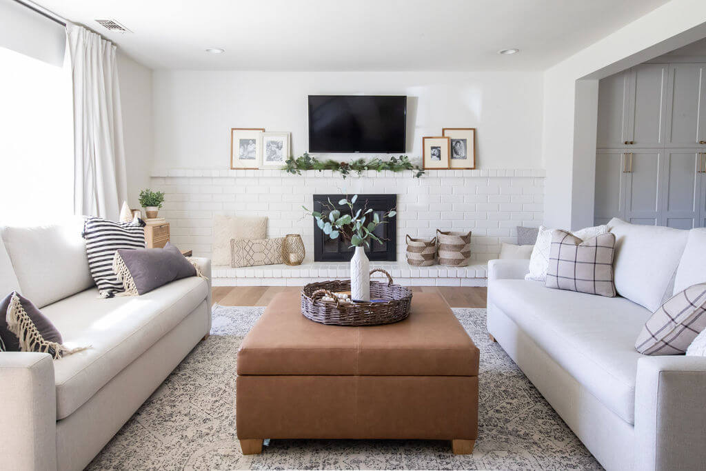 Sea Pointe's Guide to Elegant Craftsman Living Room Designs