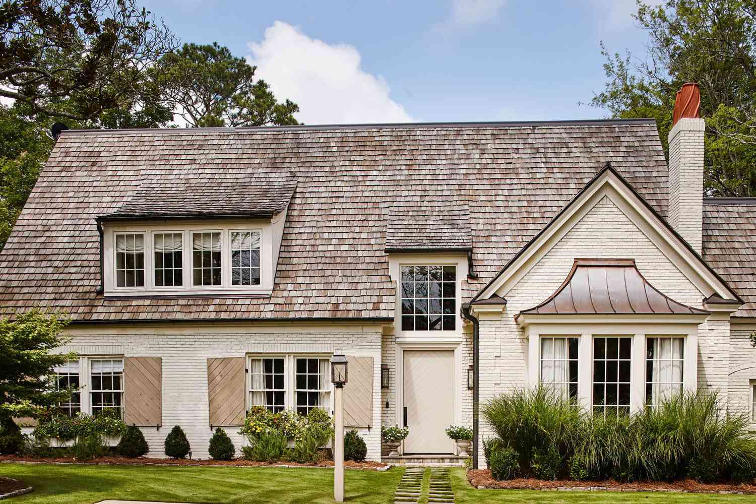 The Best Exterior Paint Colors for Brick Houses