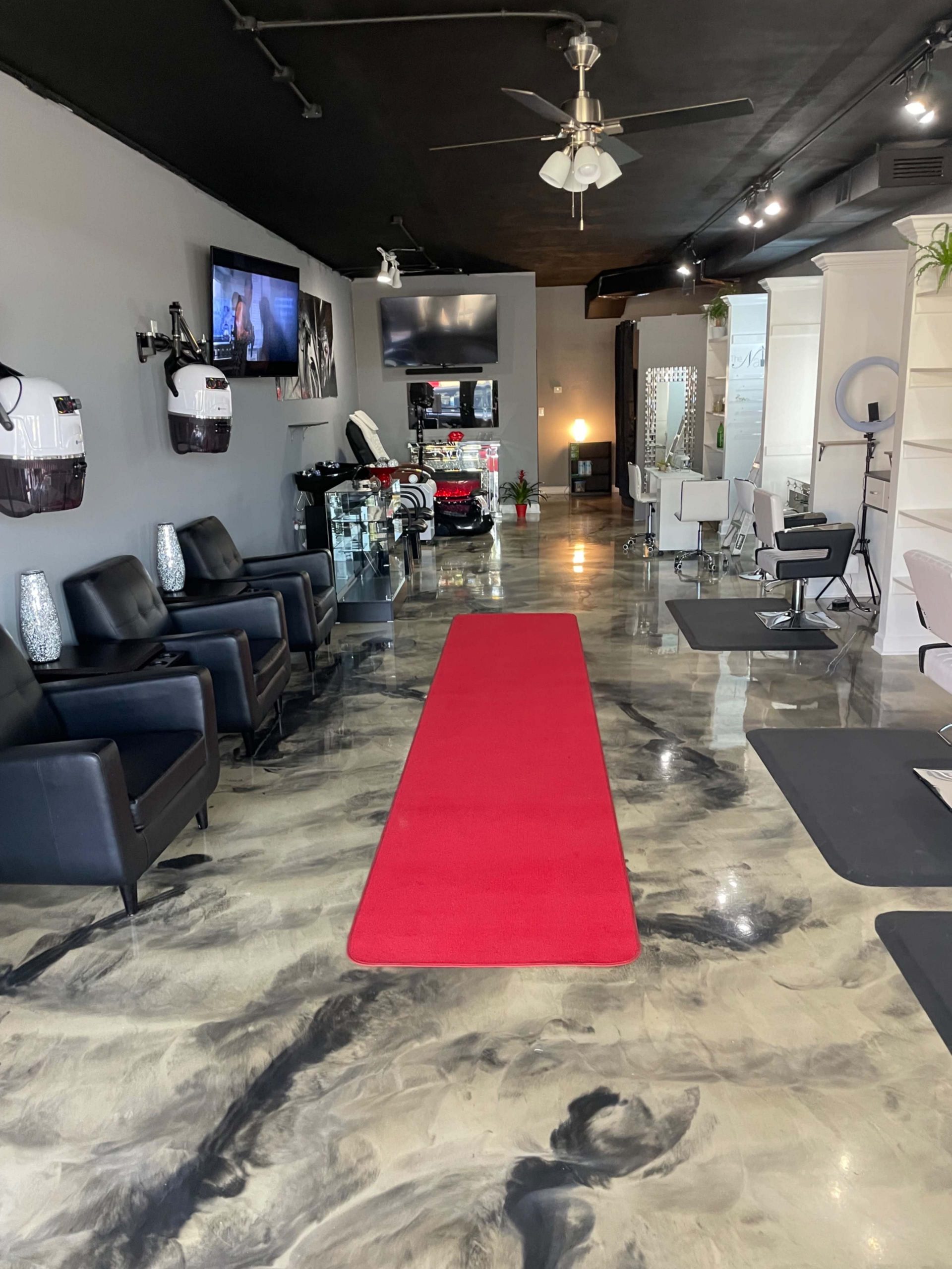 Upscale Beauty Bar with Beautiful Amenities, Raytown, MO | Event | Peerspace
