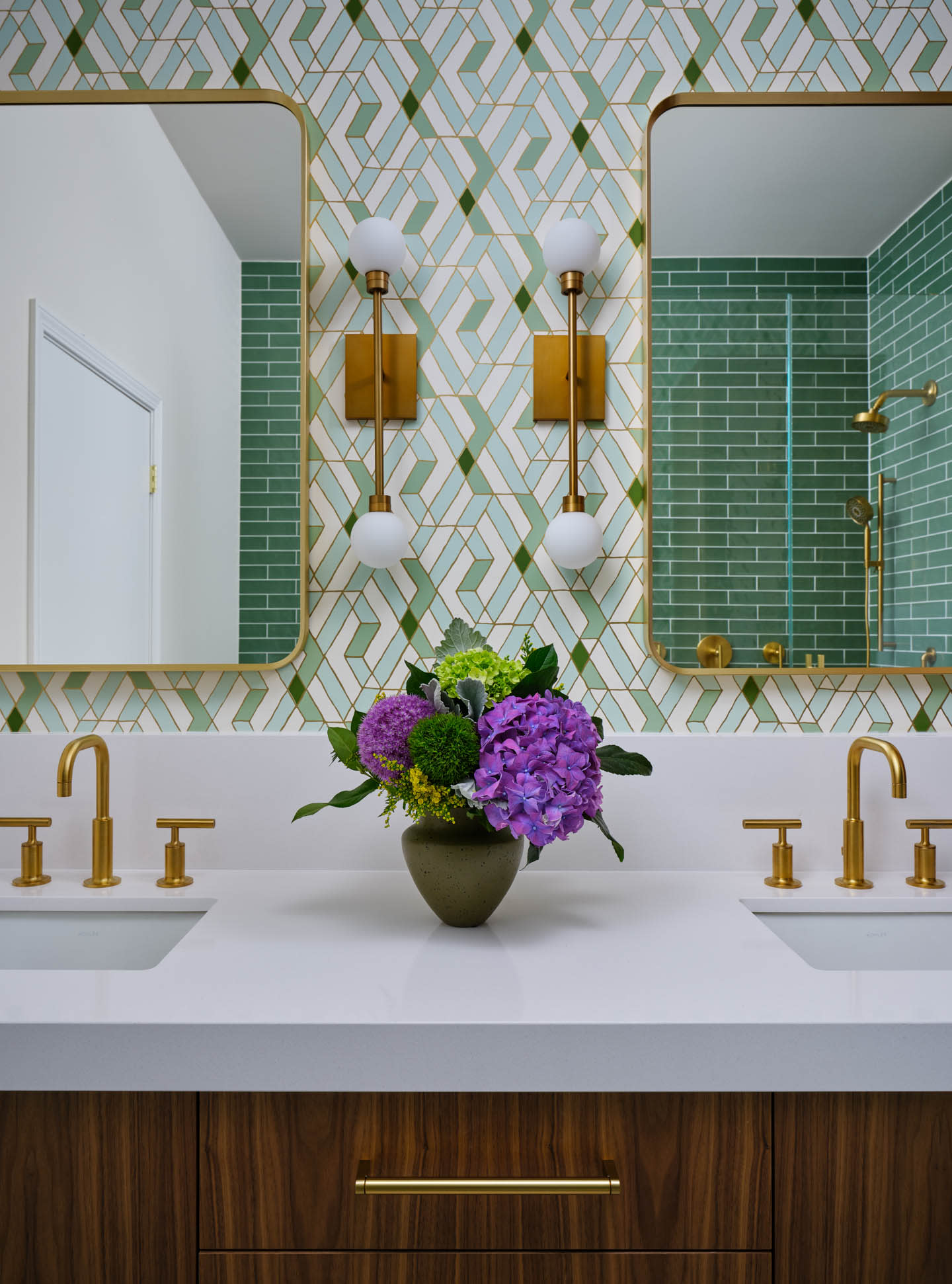 10 Bathroom Colors And Tips From Designers | LUXE Interiors + Design