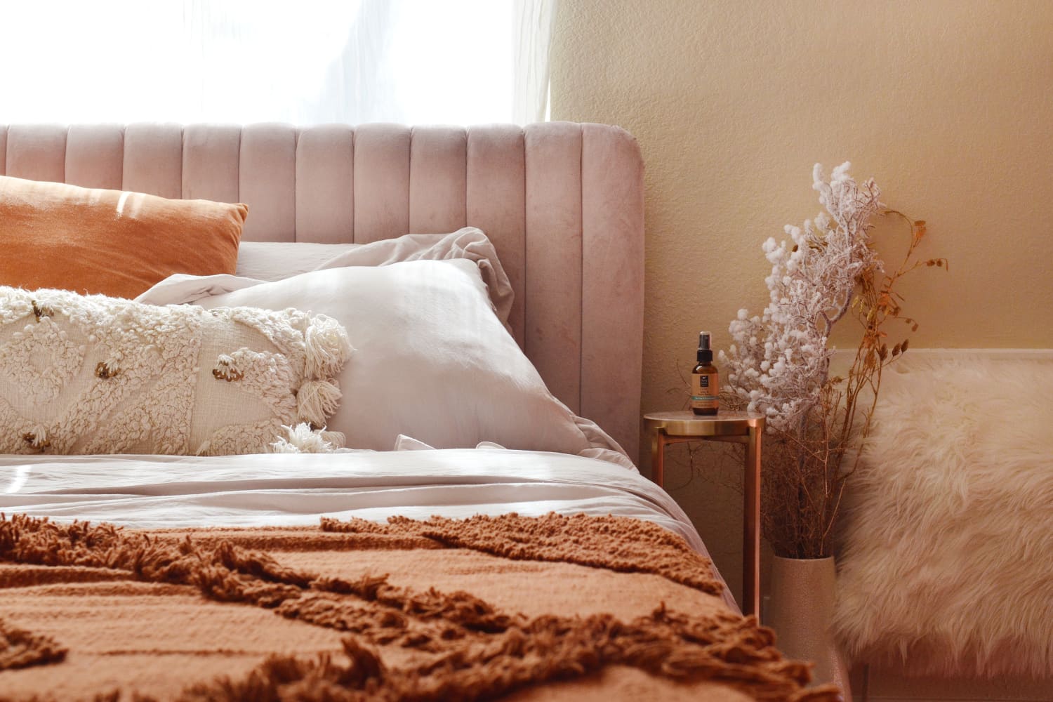 10 Best Upholstered Fabric Headboards in 2024 | Apartment Therapy