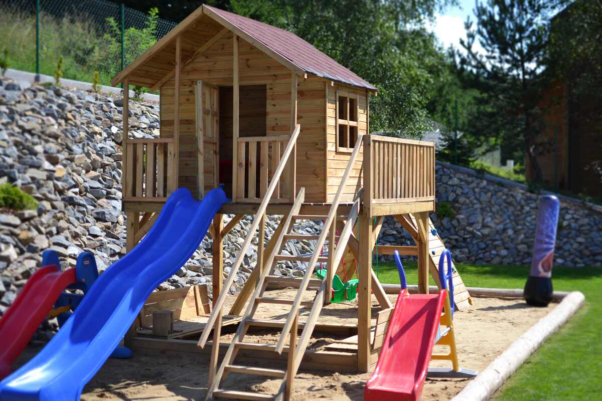 15 Backyard Play Area Ideas for Kids