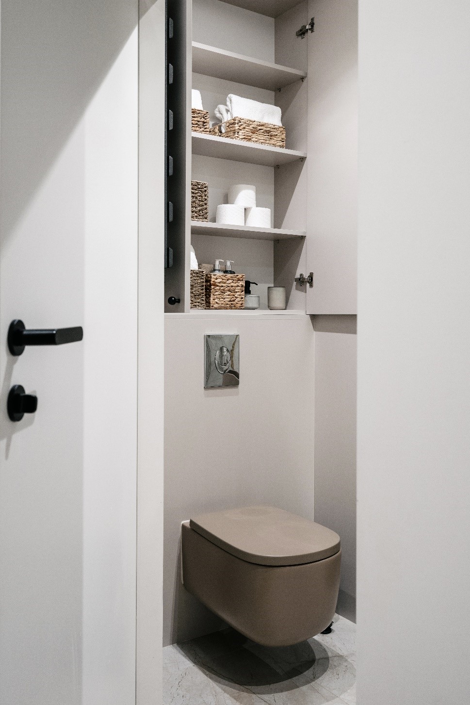 16 Clever Over the Toilet Storage Ideas | Robern