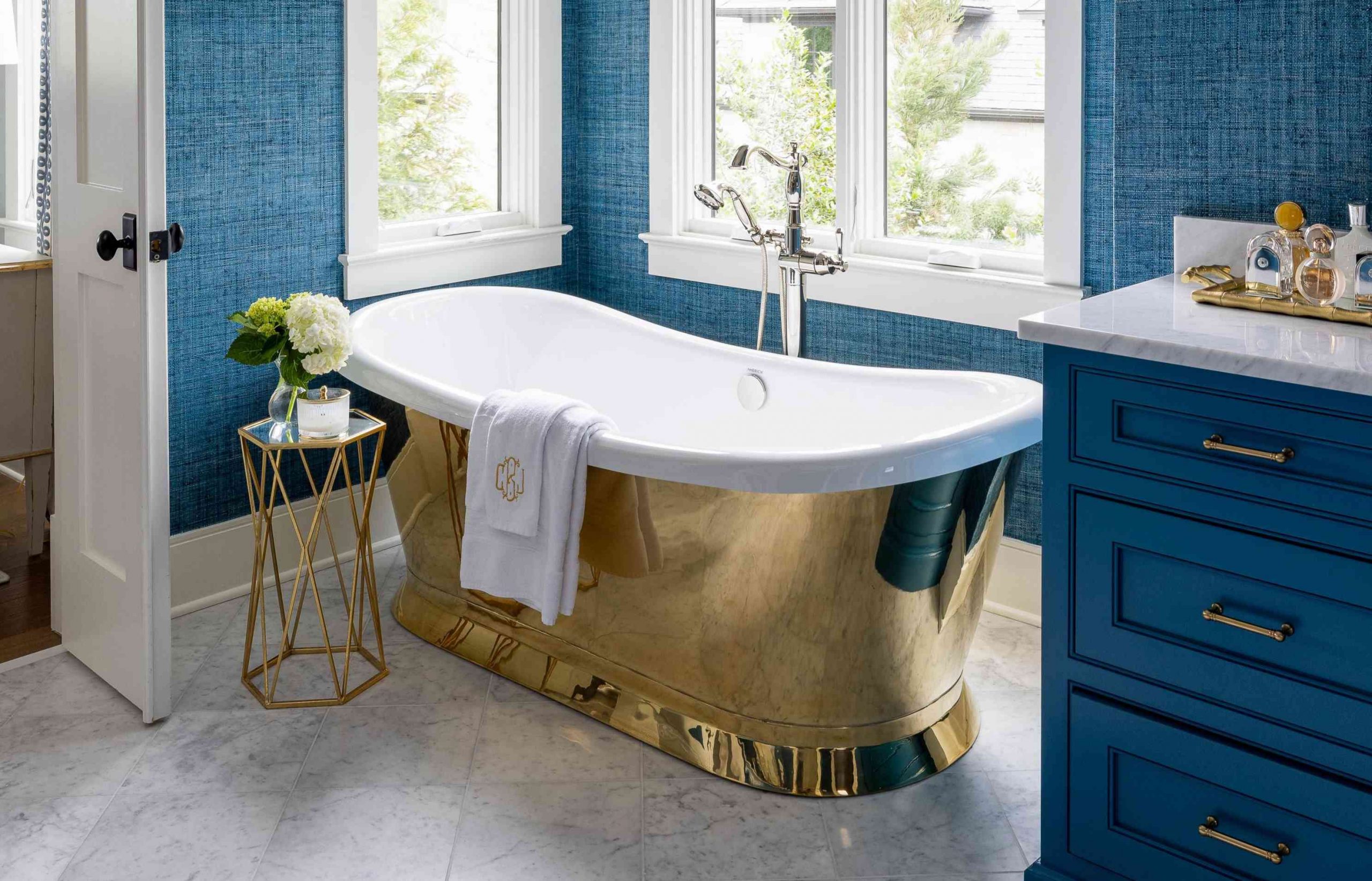 17 Bathtub Ideas That Will Transform Your Bathroom Into a Spa-Like Escape - AOL