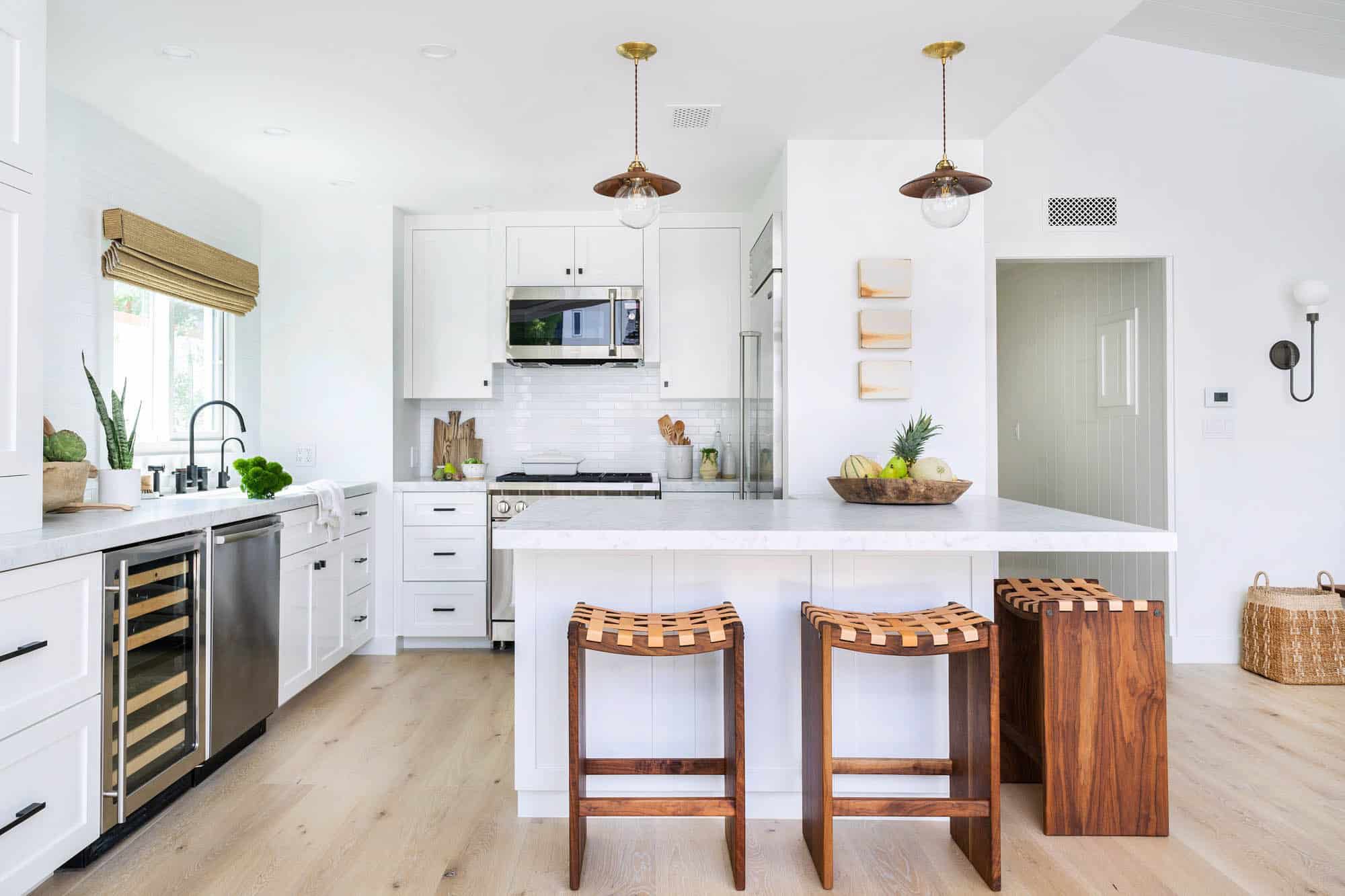 21 Best All-White Kitchens