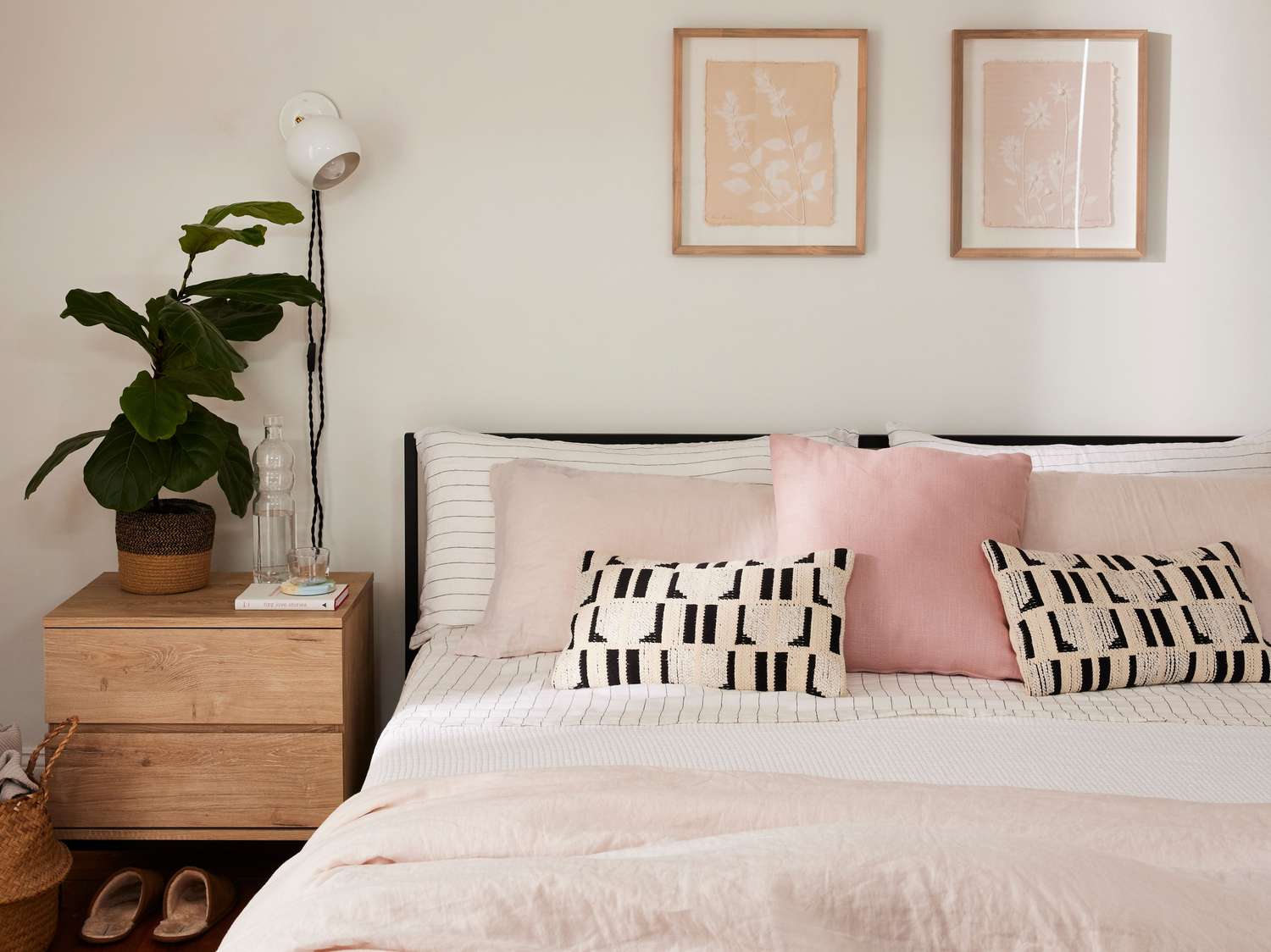 25 Small Bedroom Decor Ideas That Are Big on Style