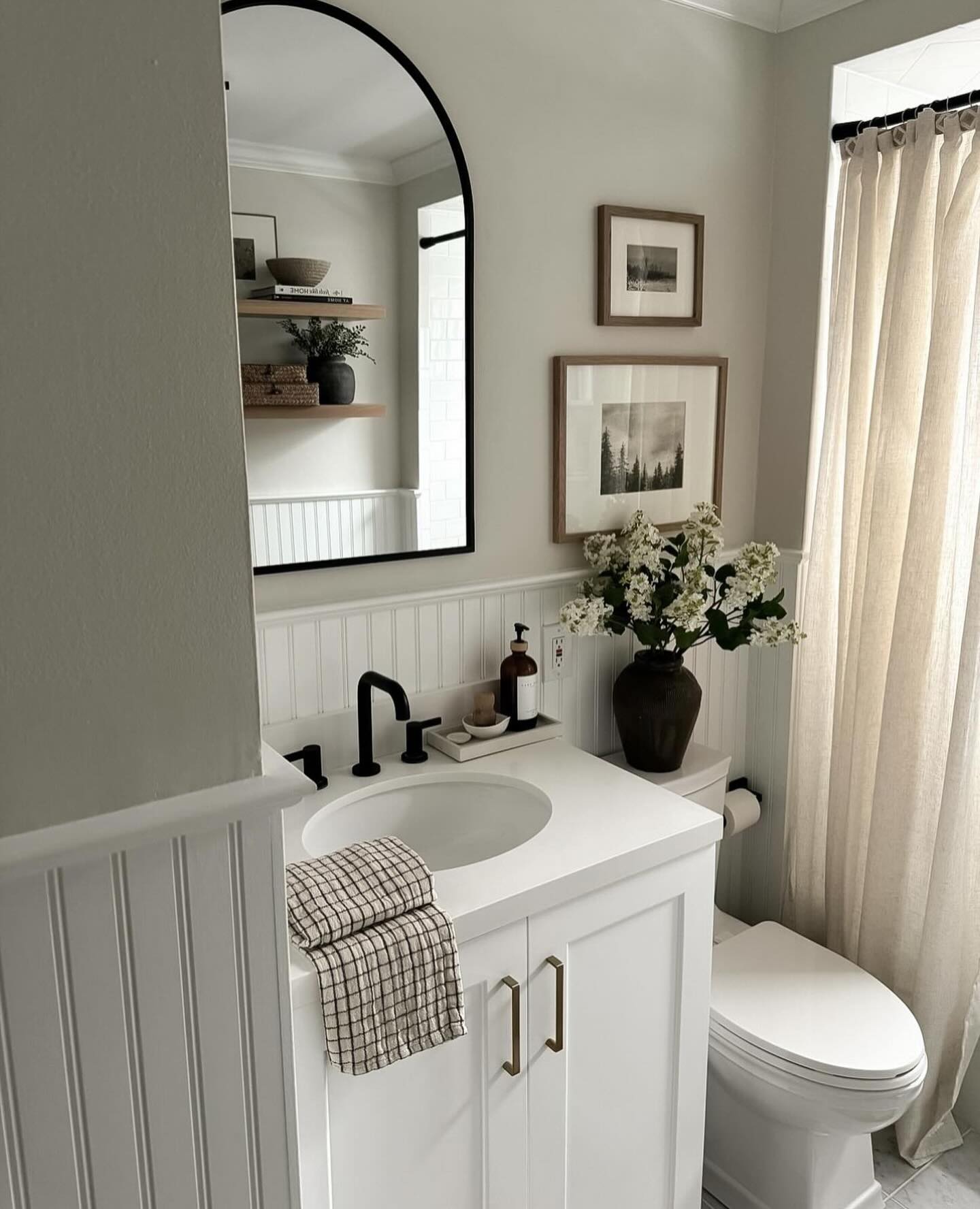 25 Small Chic Bathroom Ideas for a Luxurious Look