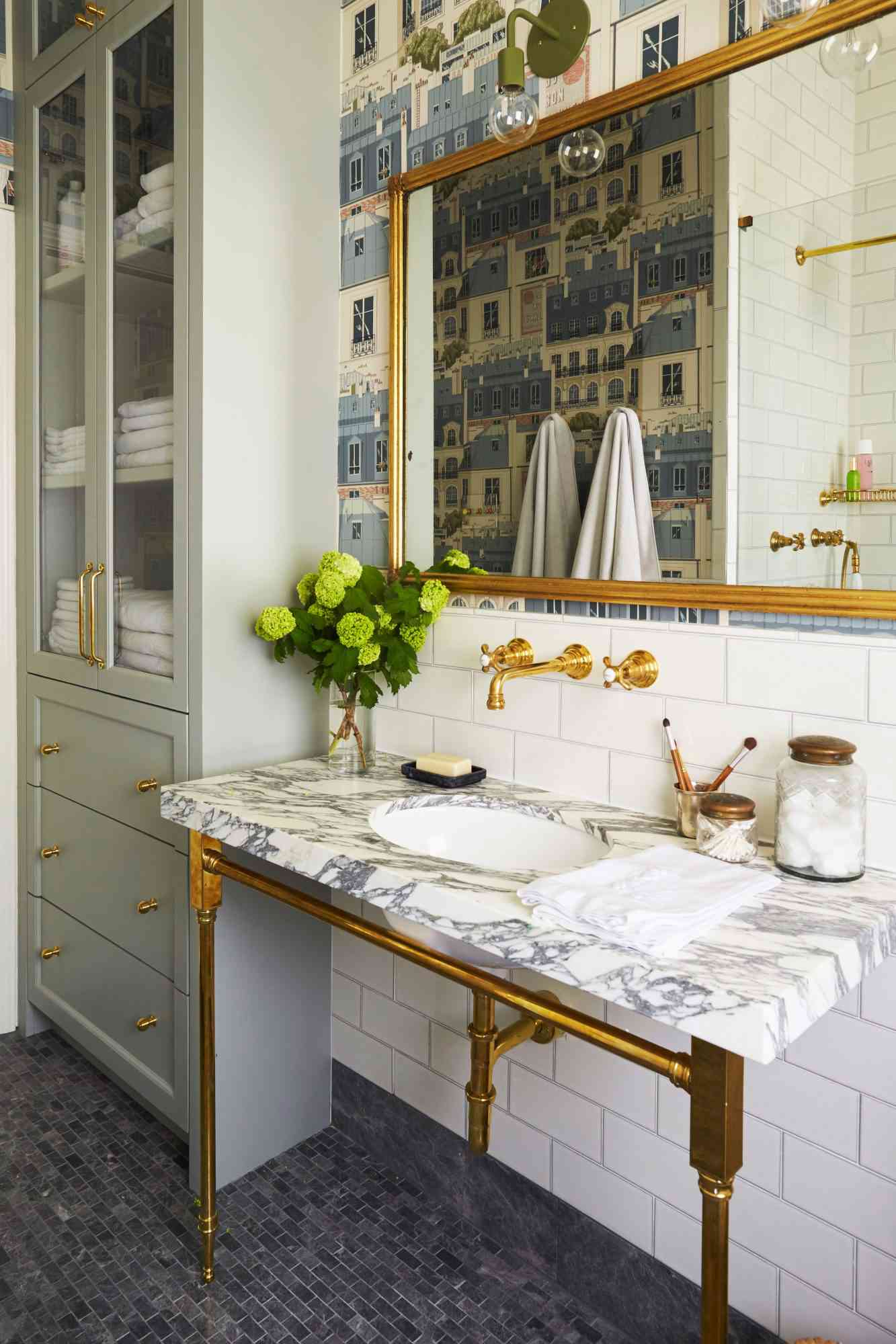 30 Guest Bathroom Ideas For A Welcoming Stay