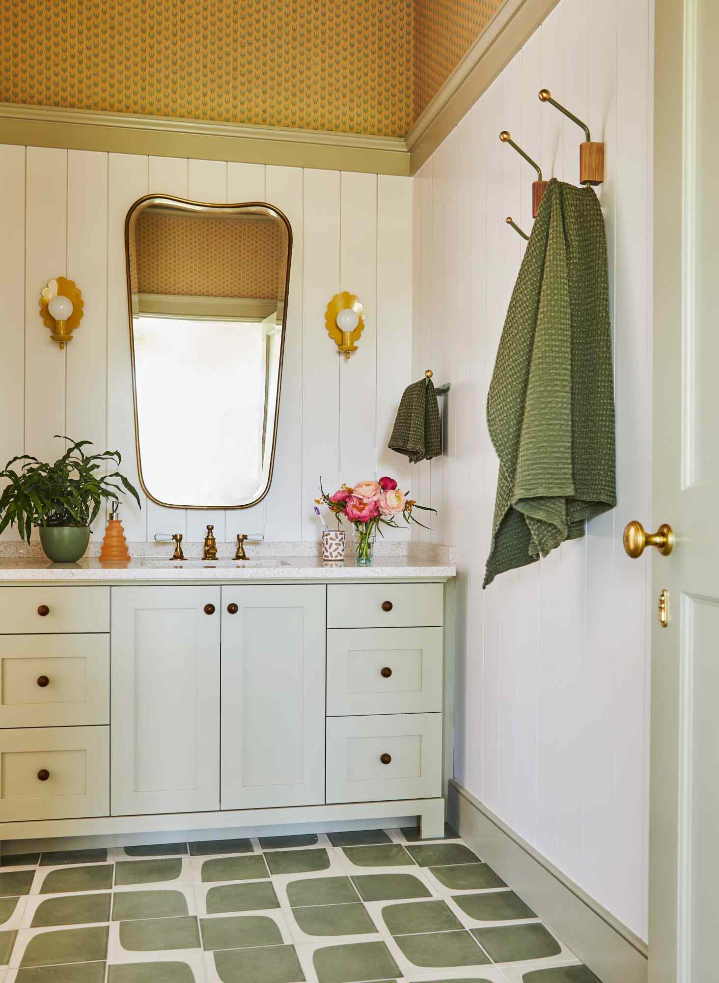 30 Guest Bathroom Ideas For A Welcoming Stay