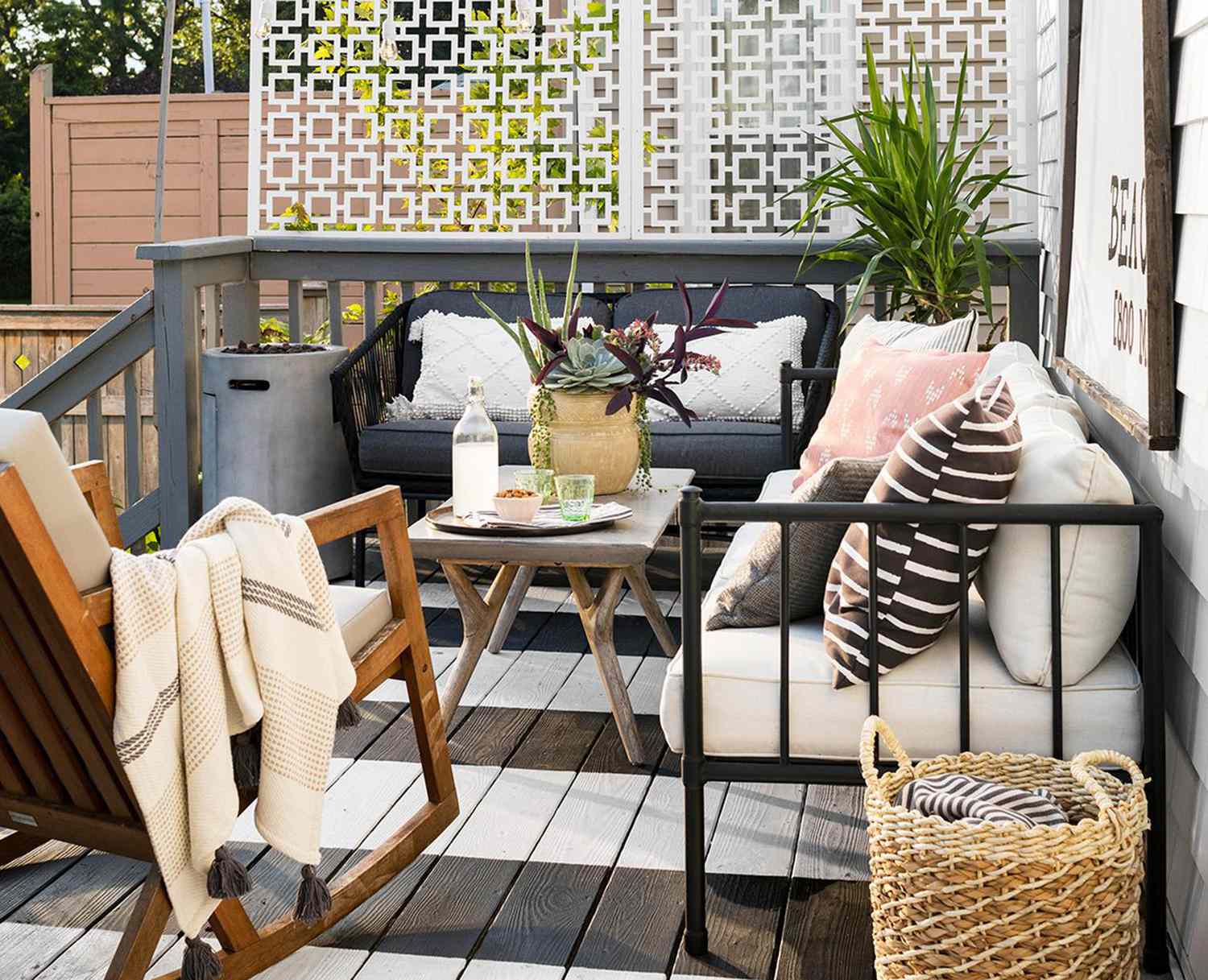 31 Apartment Patio Ideas That Maximize Outdoor Space