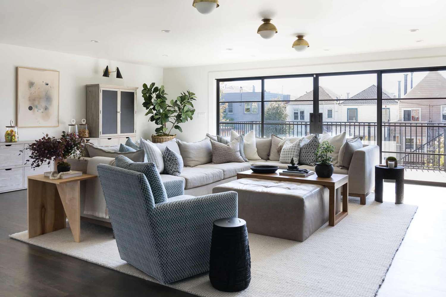 40 Coastal Living Rooms That Feel Like a Day at the Beach