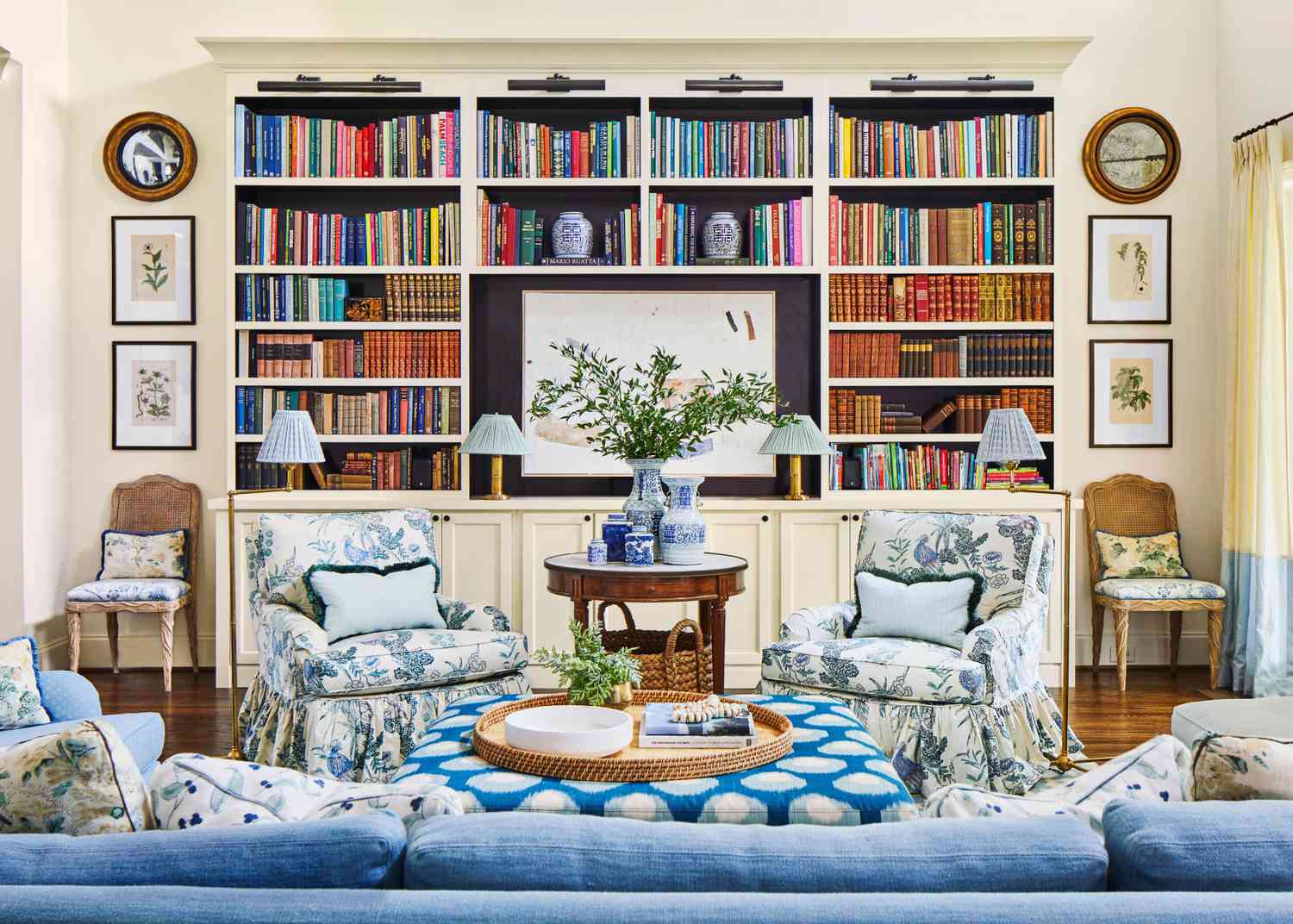52 Ways To Decorate A Bookshelf In Any Room