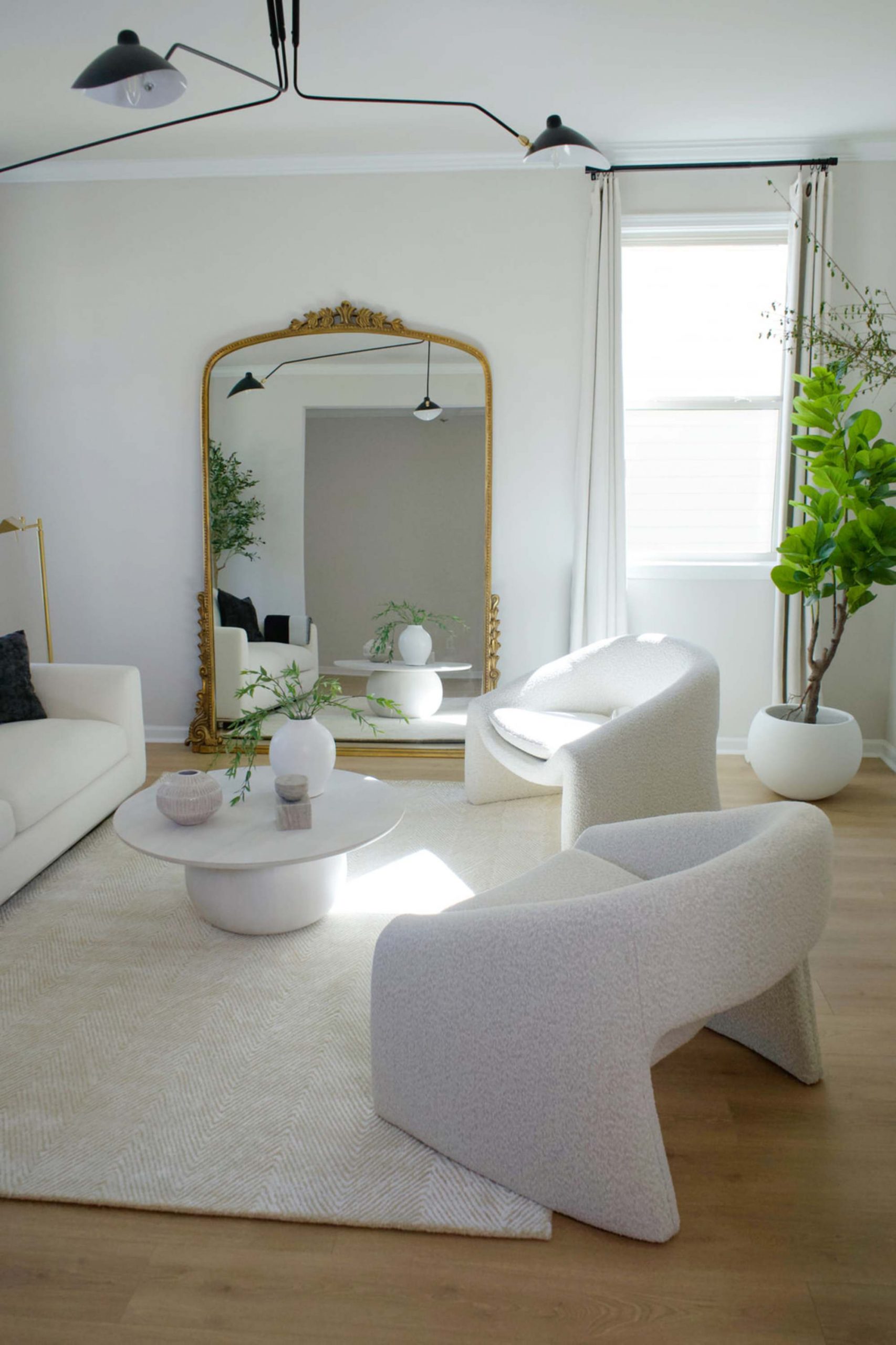 6 Mirror Decor Ideas Approved by Interior Stylists | Castlery Australia
