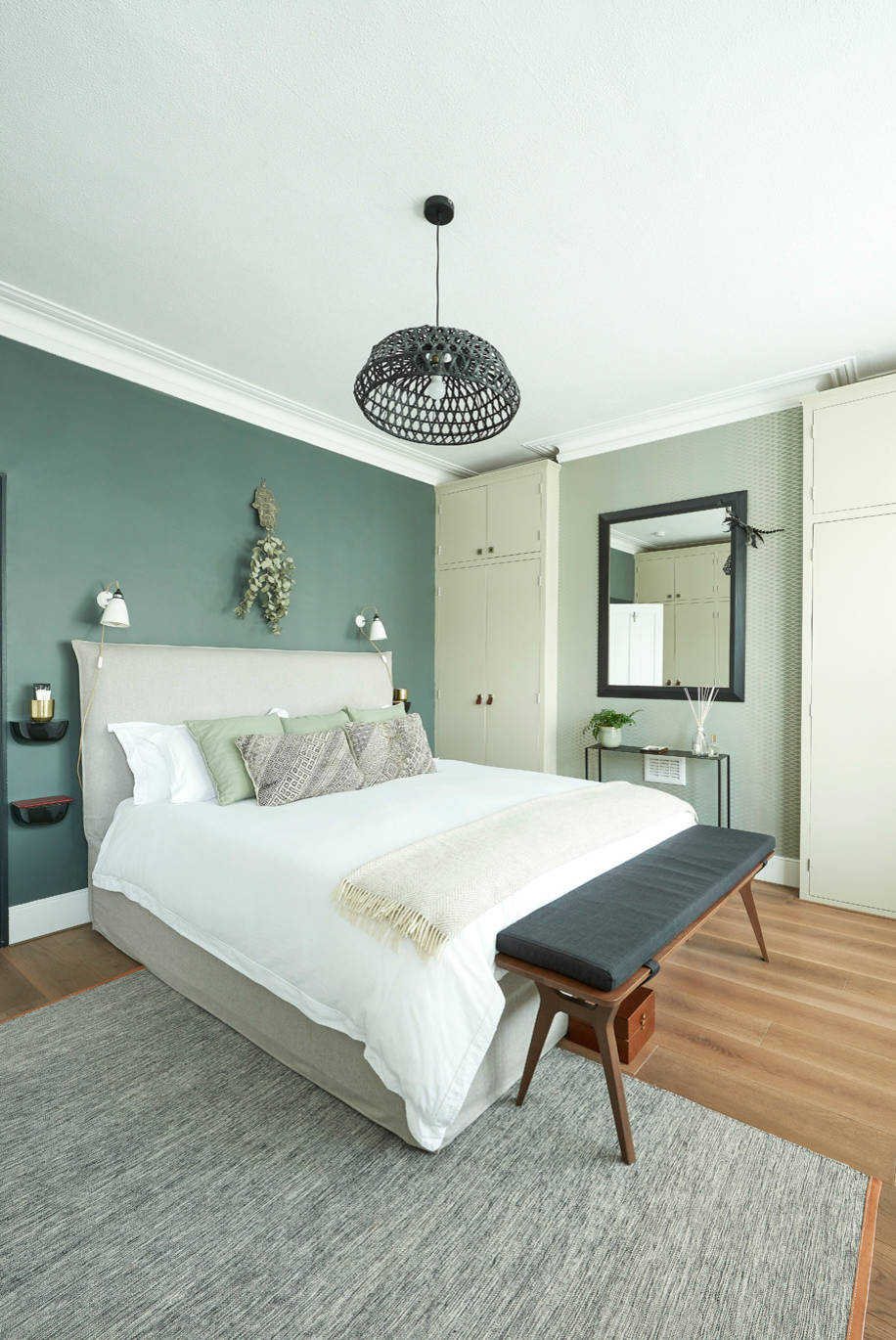 75 Most Popular 75 Beautiful Bedroom with Green Walls Ideas & Designs Design Ideas for May 2026 | Houzz NZ