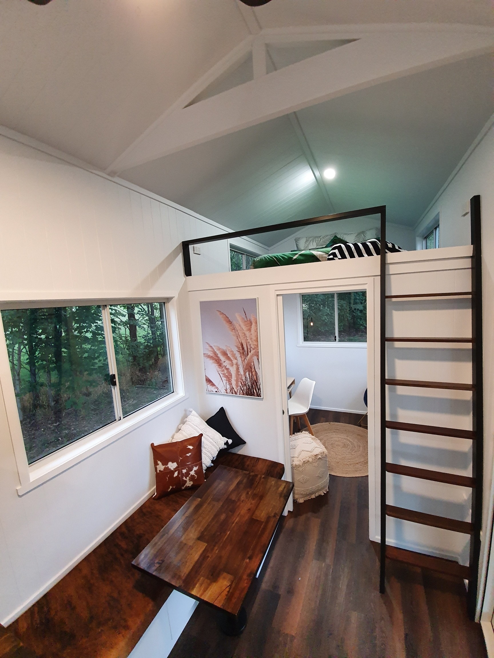 A Clever Layout Makes This Two-Bedroom Tiny Home Extra Flexible and Cozy - autoevolution