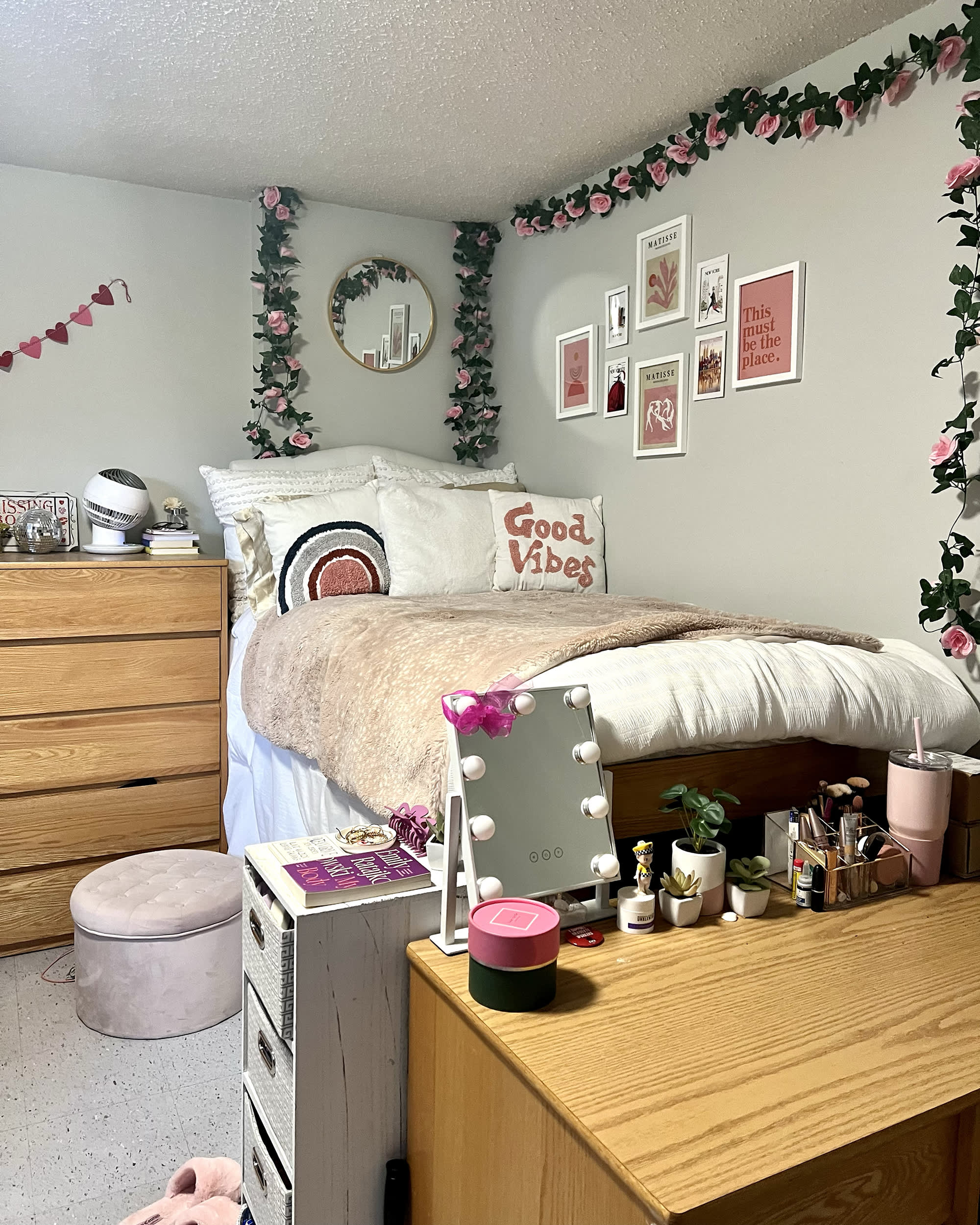 Aesthetic Room Ideas Dorm Decor Gifts For Your College Roommate In Defense Of Spending Hundreds Of