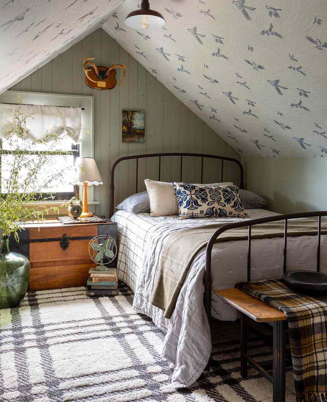 Attic Bedroom Ideas for a Cozy Retreat