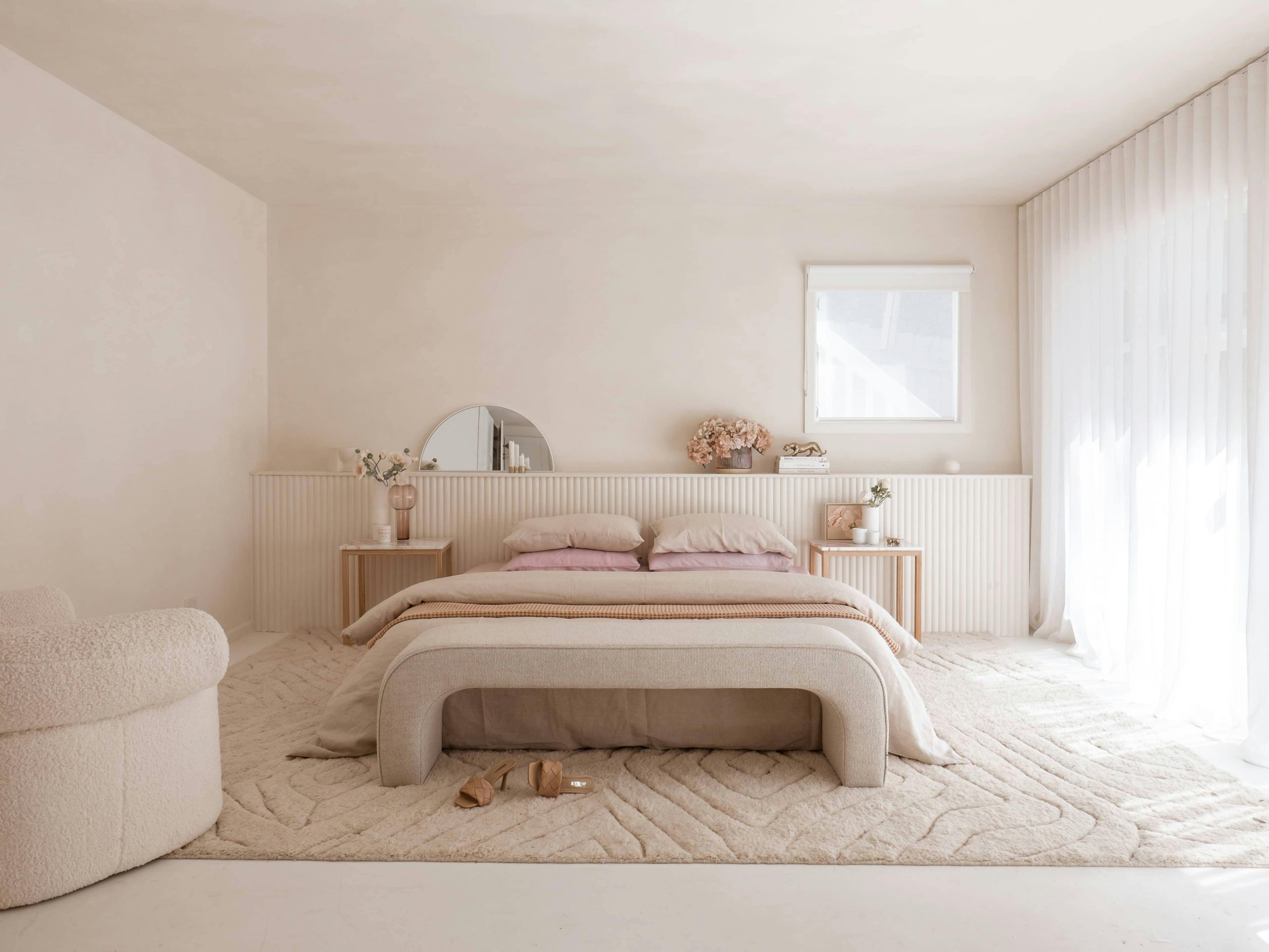 Calm, Minimalist, and Modern Bedroom Ideas: Create Light and Airy Spaces with Limewash Paint