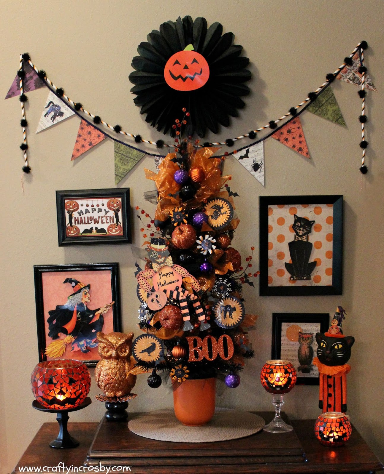 Crafty in Crosby: Vintage Halloween Vignette