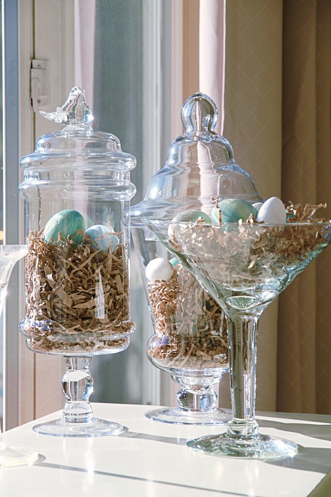 Decorating your Table for Easter on a 'Dollar Store' Budget - zevy joy
