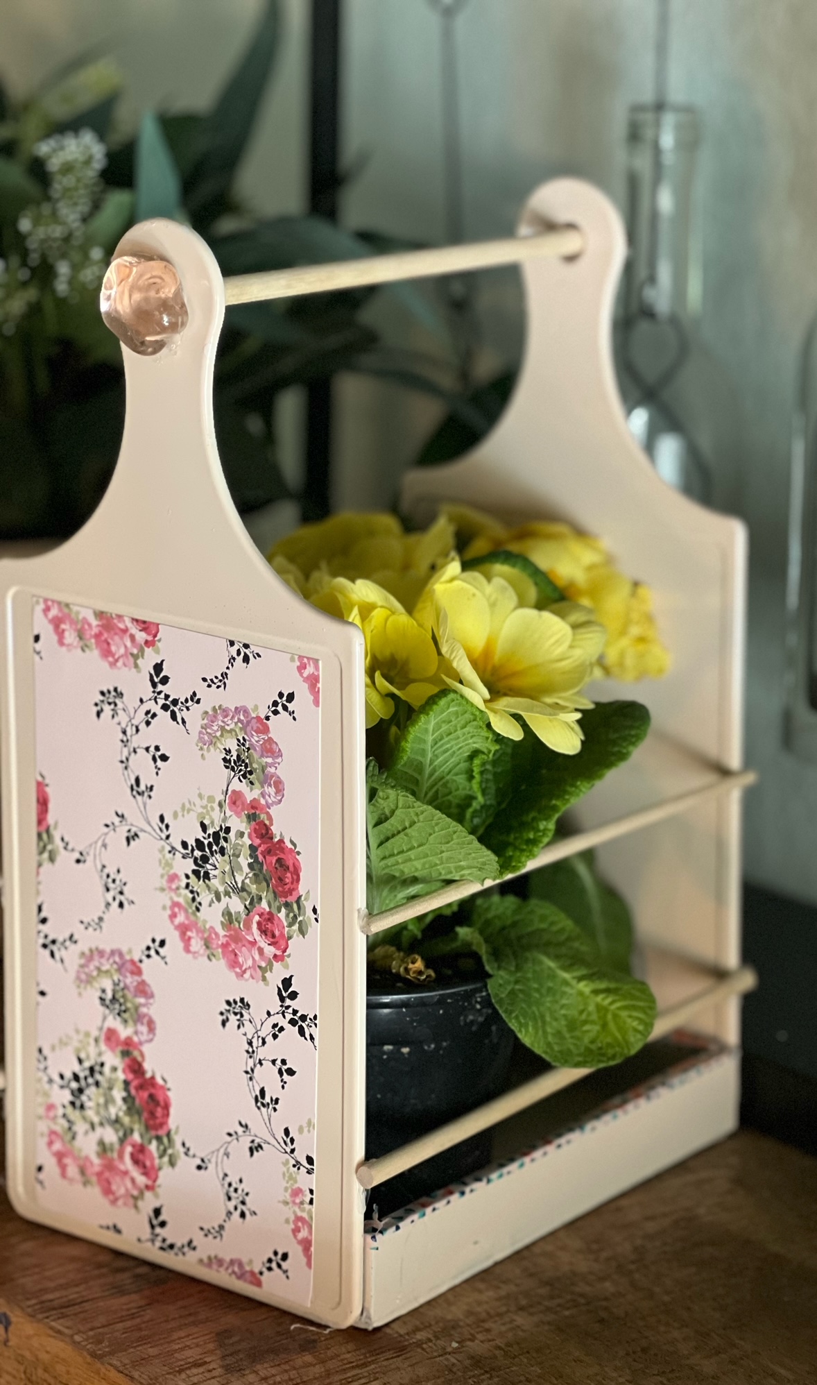 Dollar Tree Mother's Day Craft Ideas DIY Mothers Day Gift Idea Farmhouse Milk Crate To Hold Flowers