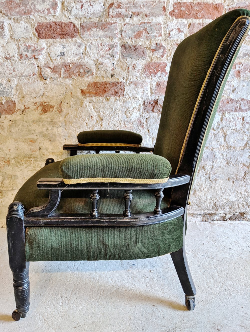 E. W. Godwin Aesthetic Movement Chairs. as891a116 - Antiques Atlas