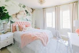 Floral Girl's Bedroom With Touches of Pink | HGTV