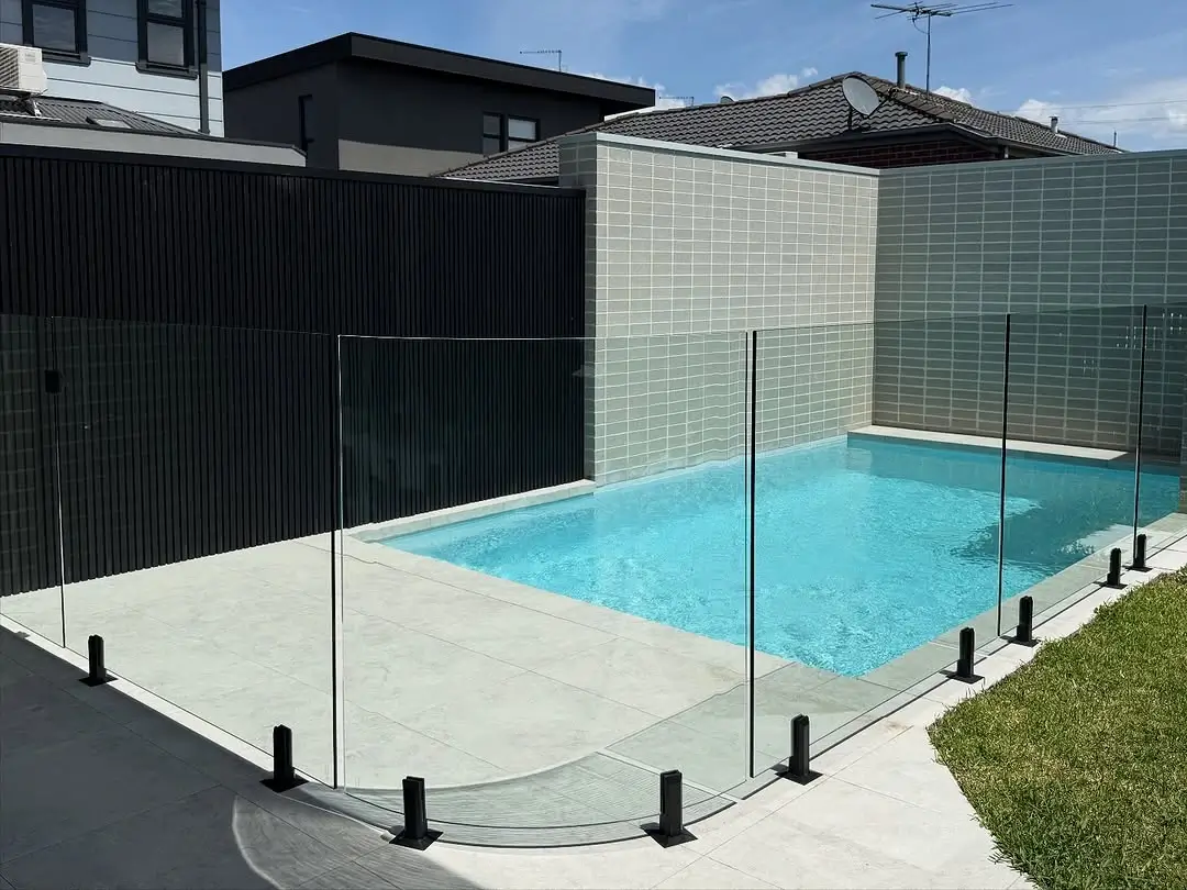 Frameless Glass Pool Fencing Melbourne at Trade Prices | Komo Glass