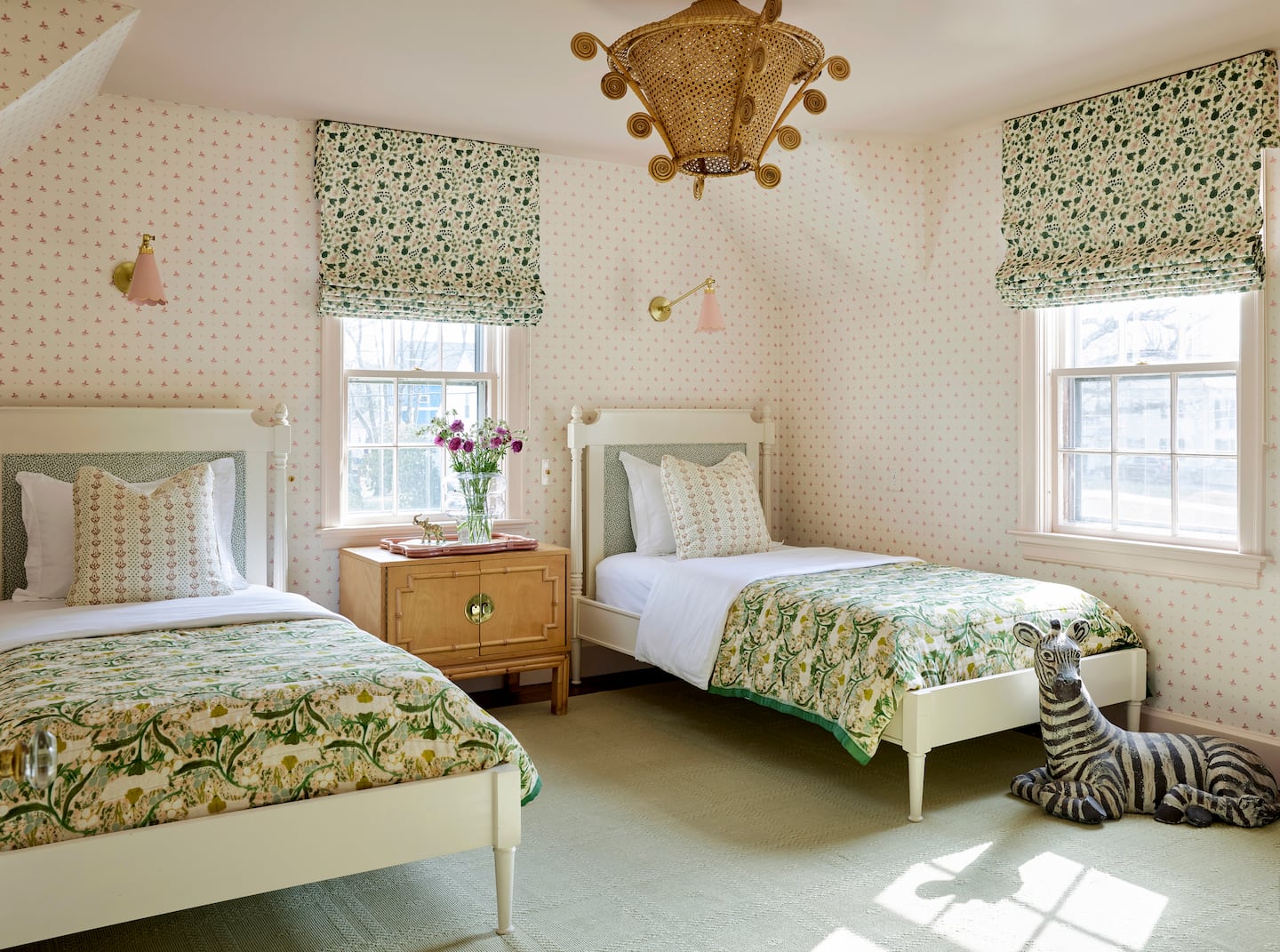 Home design ideas for a girls bedroom