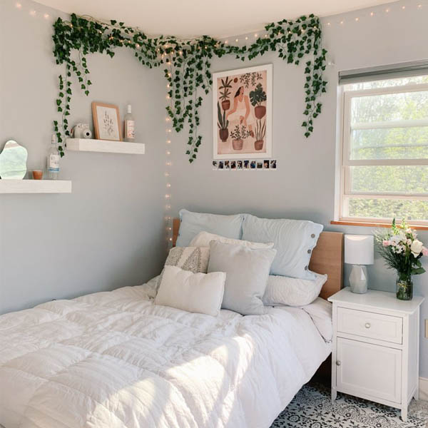 How To Create A Minimalist Dorm That Makes College Life Simple - The Tiny Life
