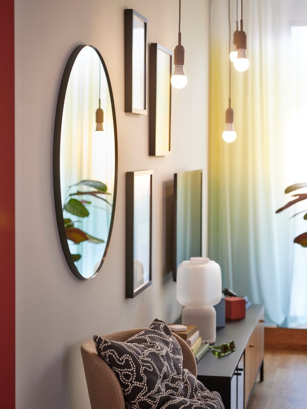 How to give your decor a lift with mirror walls - IKEA