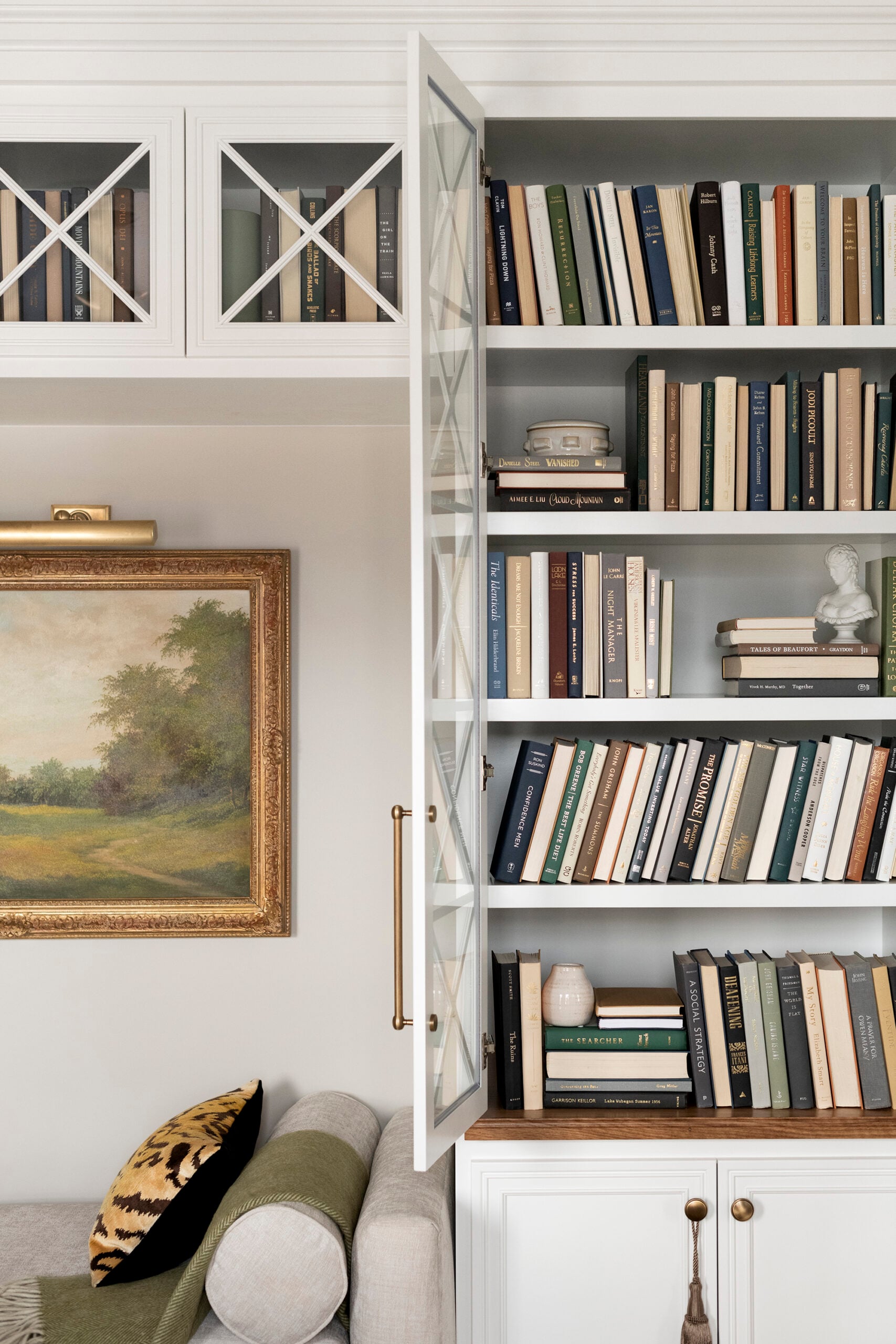 How to Style a Bookshelf: Easy Designer-Approved Tips for a Curated Look