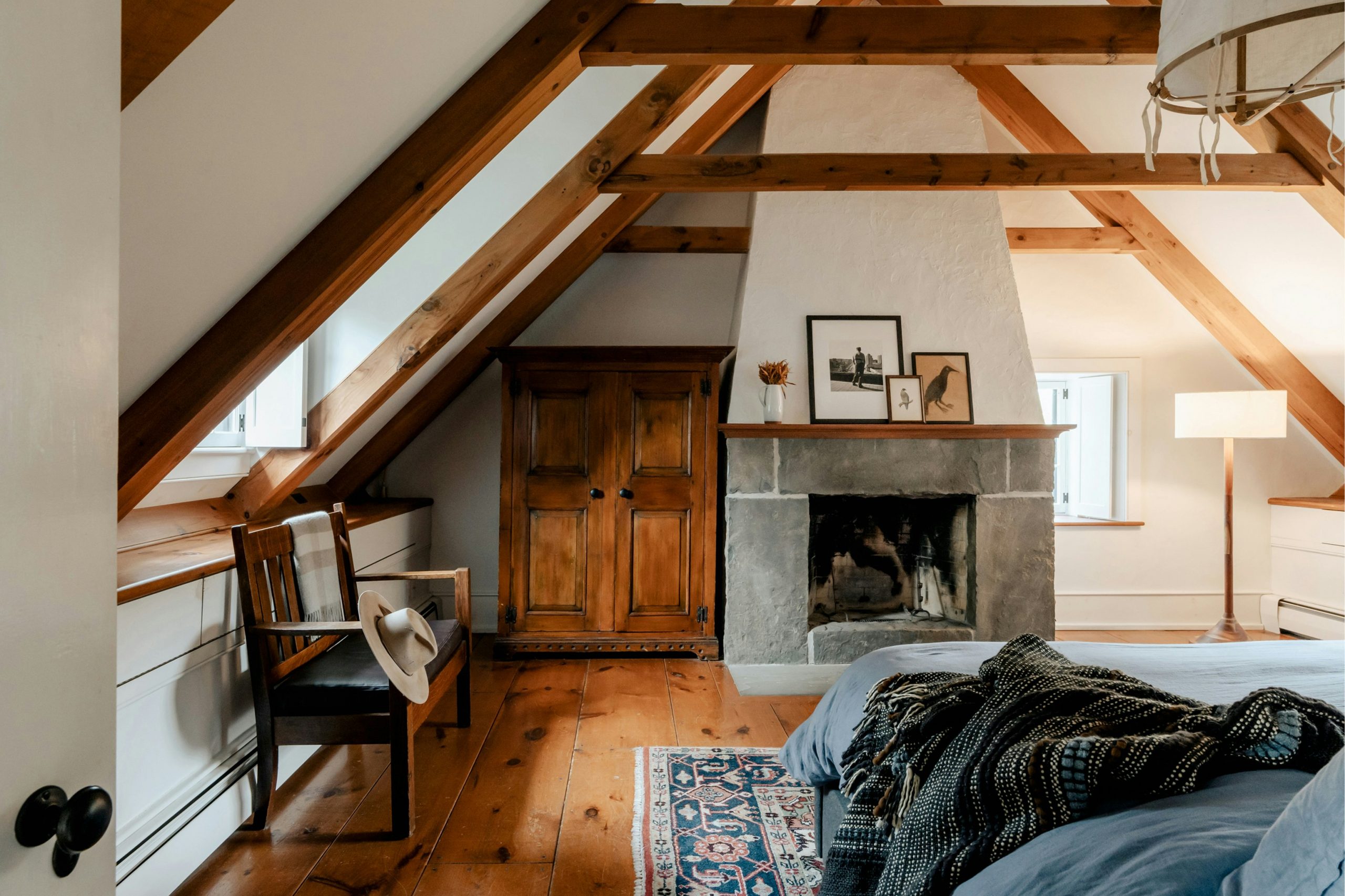 Loft Bedroom (IG: @clay.banks)
