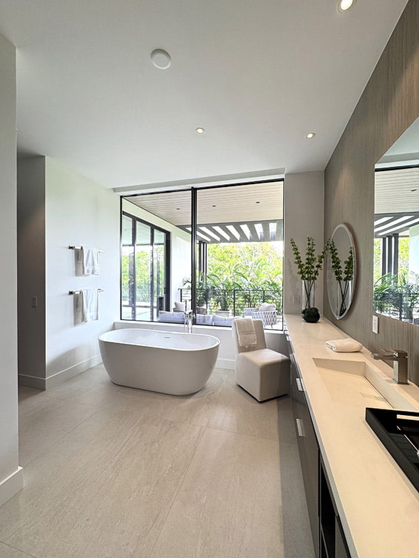 Master Bathroom Design in Coconut Grove: Luxury Porcelain Tile and Contemporary Spa Design - Italgres