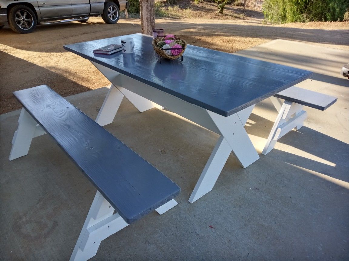 Picnic Tables ,Potting Benches And Garden Decorations.
