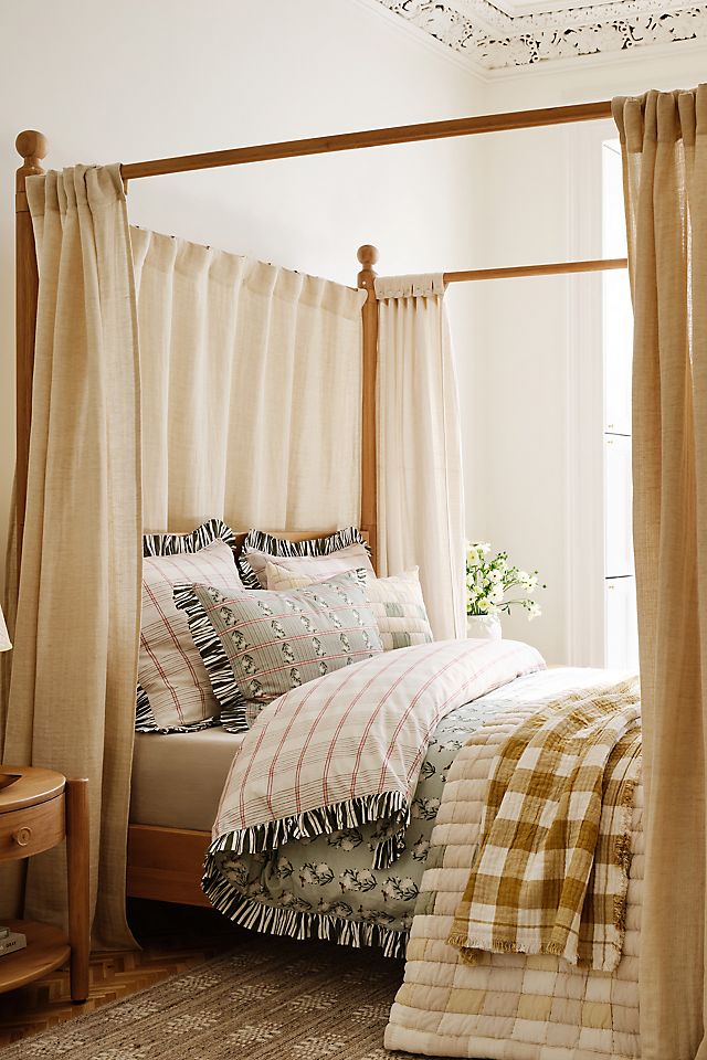 Roma Wood Canopy Bed