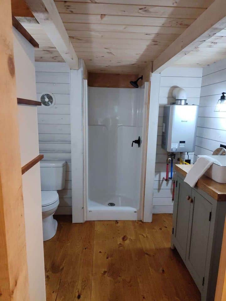 Rustic Elegance: Tour This Craftsman Tiny Home with Loft!