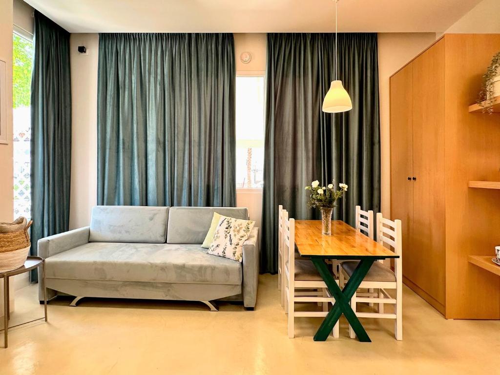 Smart Budget EDITION - Select your comfort - Cozy Apartment, Golem (updated prices 2026)