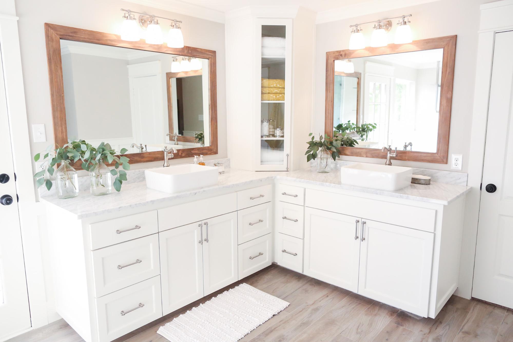 Space-Saving Corner Bathroom Vanity Ideas