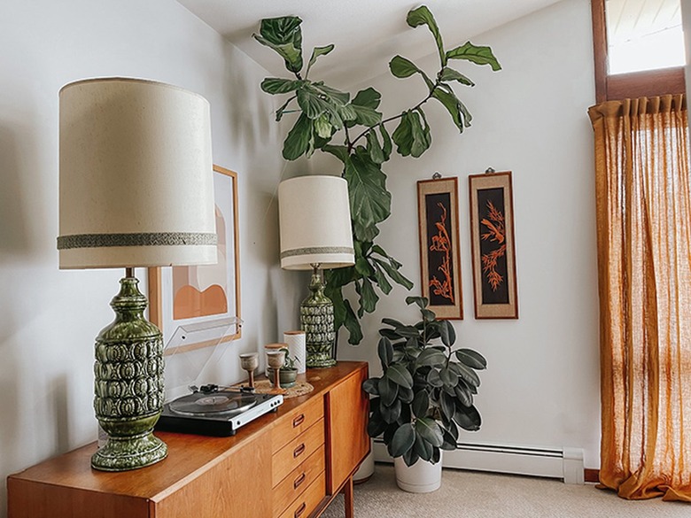 12 Curtain Colors That Go Beautifully With Brown Furniture