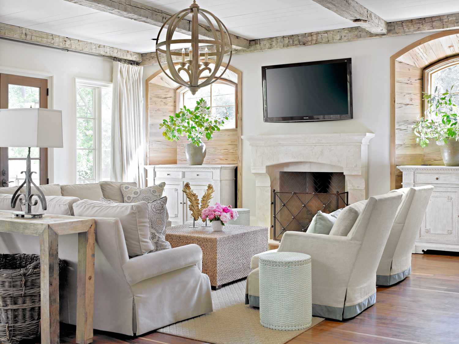 13 Rustic Fireplace Mantel Ideas That Make a Room Feel Warmer