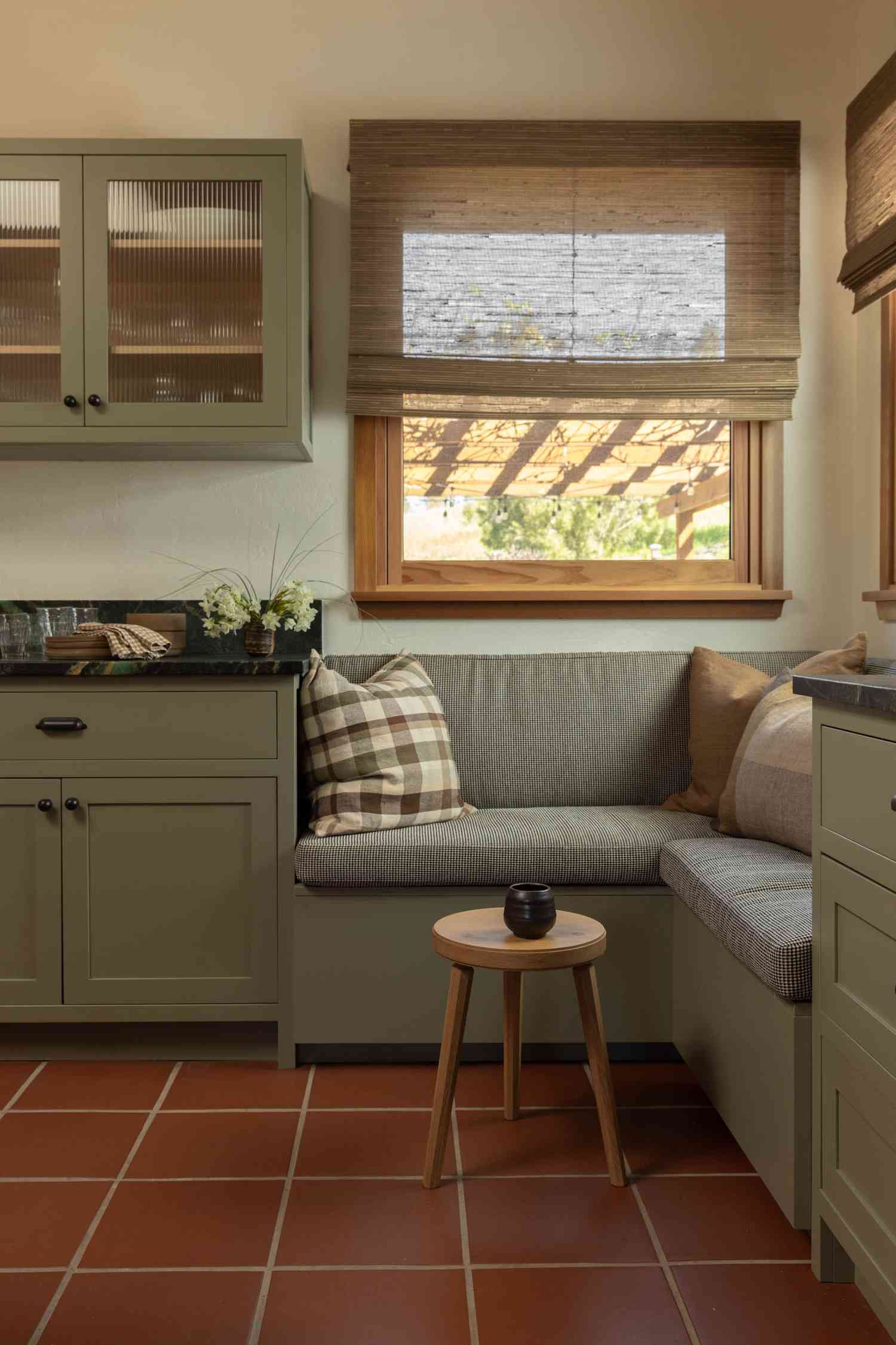 16 Green Kitchen Cabinet Ideas That Interior Designers Love