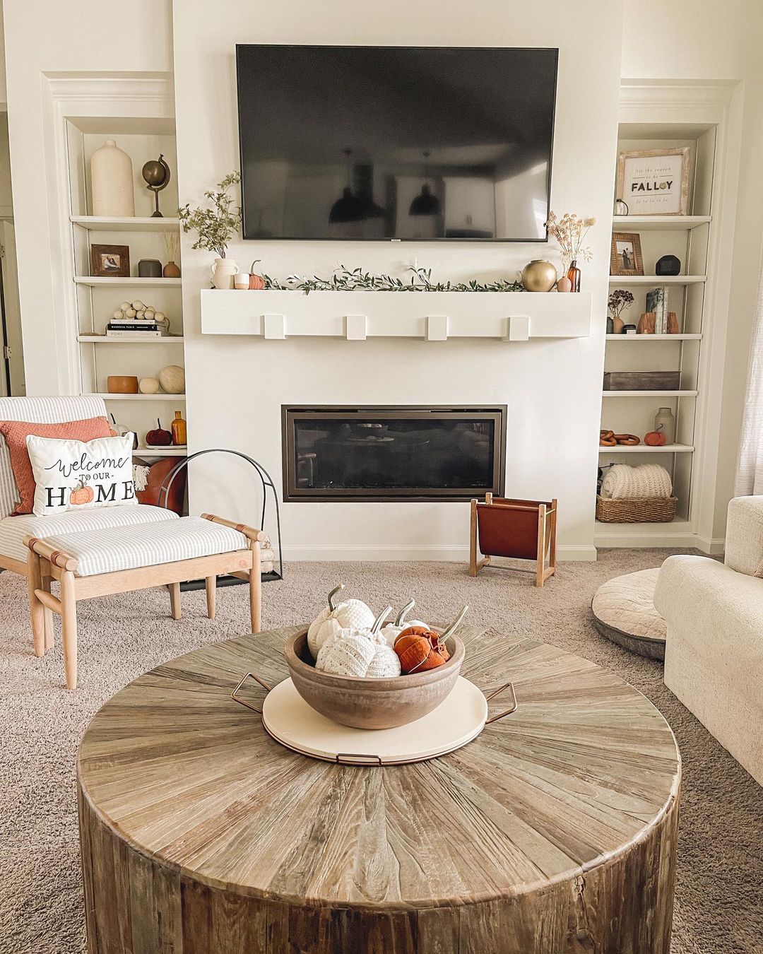 17 Fall Mantel Décor Ideas to Welcome the Season