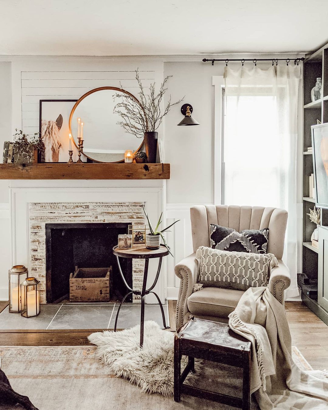 17 Fall Mantel Décor Ideas to Welcome the Season
