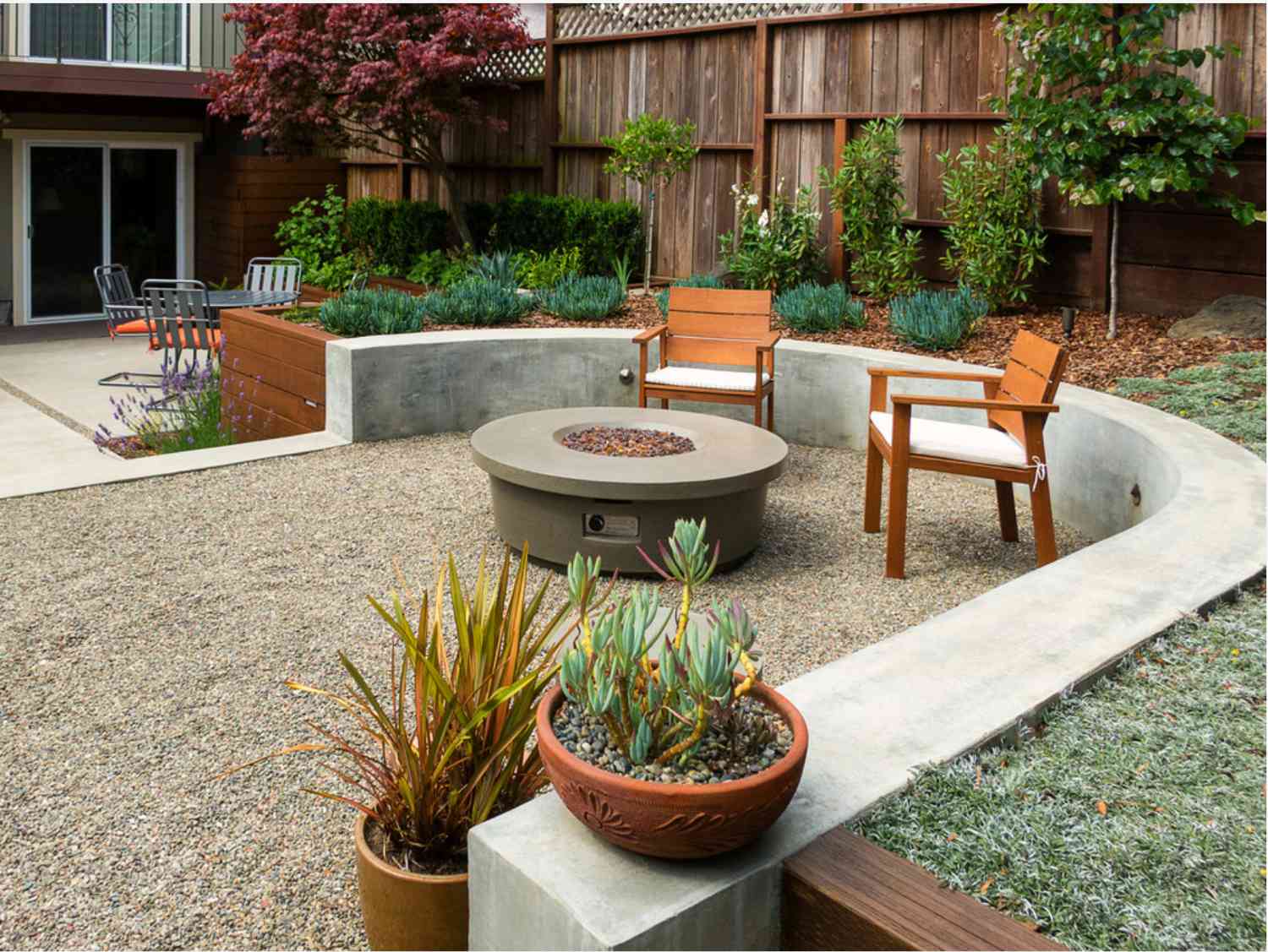 25 Midcentury Modern Landscaping Ideas for Your Home
