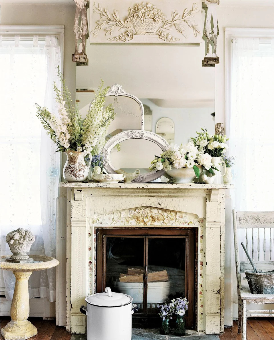 30 Chic Mantel Decor Ideas to Celebrate the Fall Season