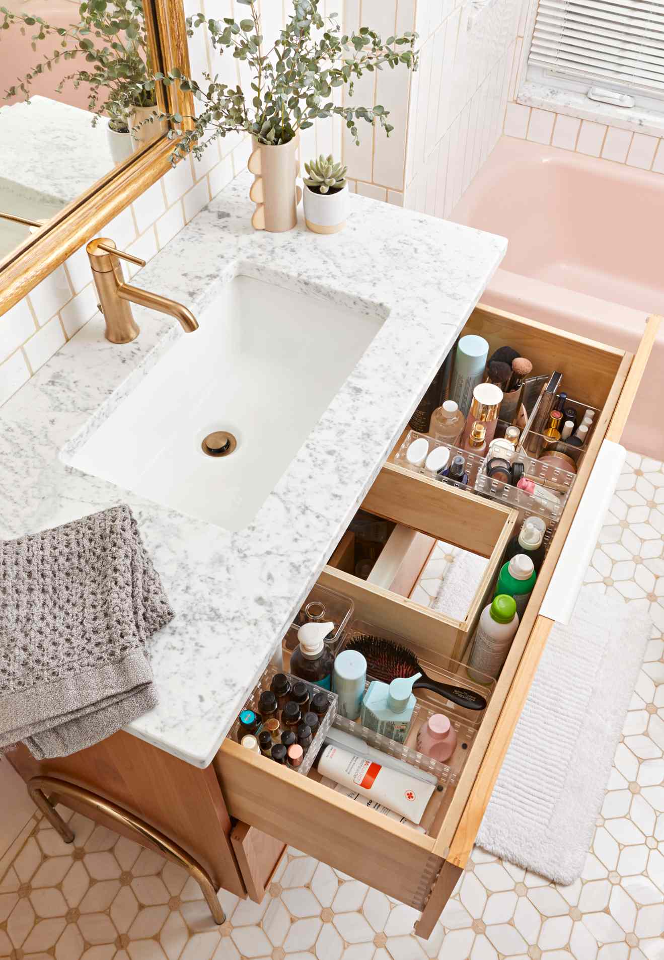 35 Smart Bathroom Storage Ideas to Organize Your Space