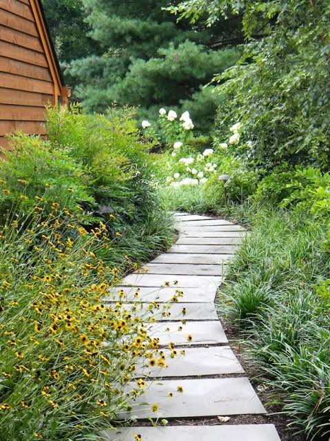 40 Beautiful Pathways and Walkways | HGTV