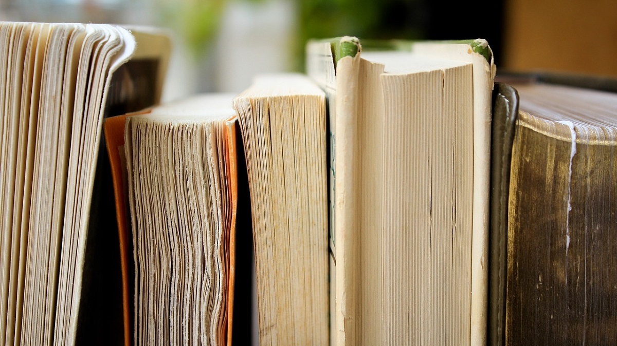5 DIY Crafts for Used Books - Earth911